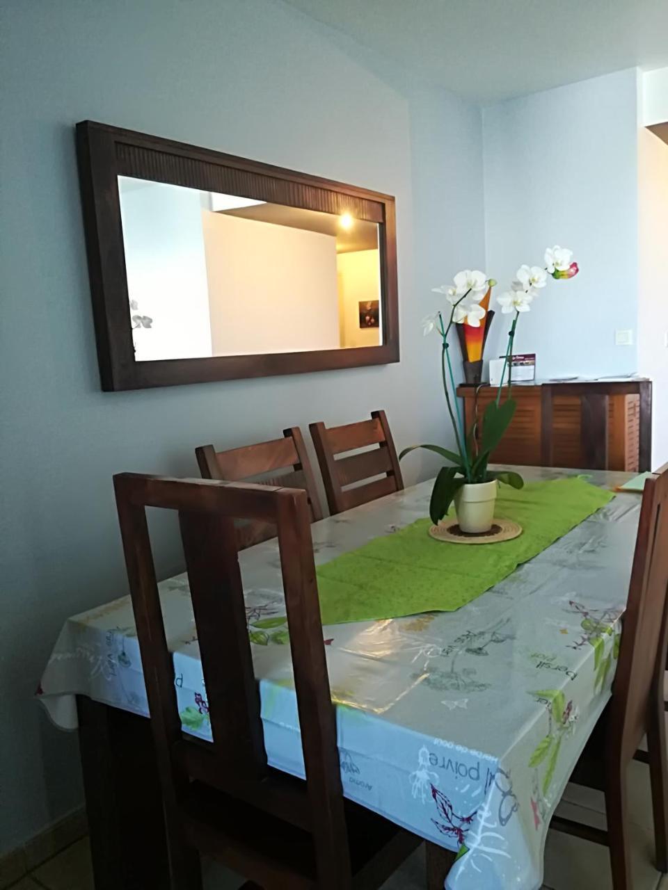 סן-פייר Appartement Meuble De Tourisme מראה חיצוני תמונה